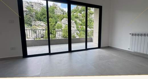 164 m² apartment for sale in Feytroun, Keserwan — Cedar Keys Estates Ref. 1176