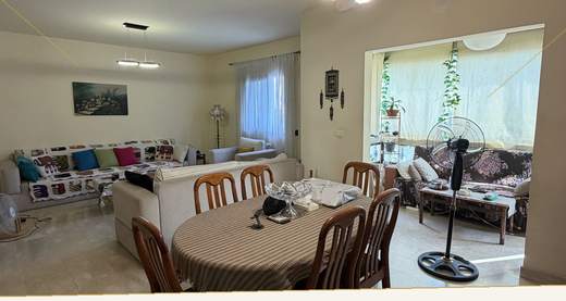 Living and dining room of 130 m² apartment for sale in Msaytbeh, Beirut — Cedar Keys Estates Ref. 1171