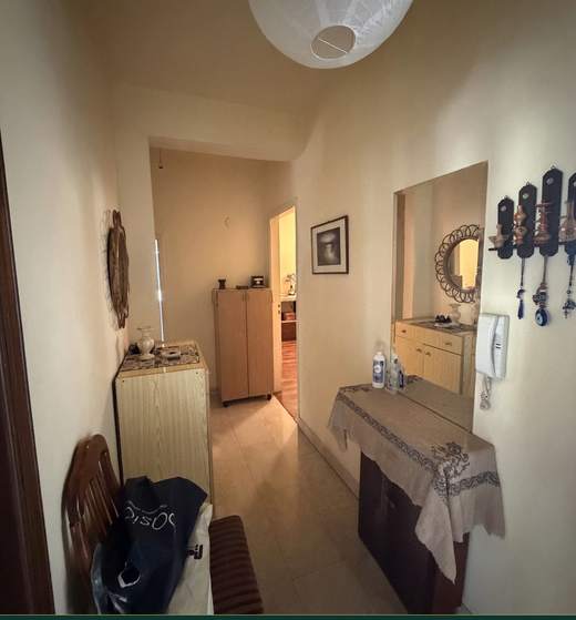 Hallway and console area of apartment for sale in Msaytbeh, Beirut — Ref. 1171