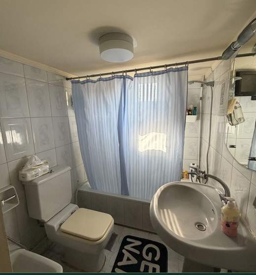 Bathroom of apartment for sale in Msaytbeh, Beirut — Ref. 1171