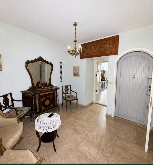 Living area of apartment for sale in Ras El Nabaa, Beirut — Ref. 1180