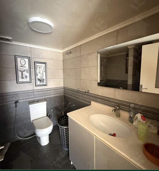 Bathroom with walk-in shower and vanity unit, apartment for sale in Zarif, Beirut — Ref. 1195