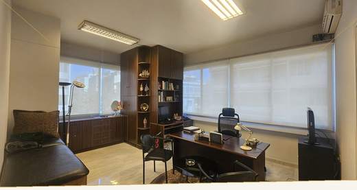 clinic for rent in Badaro Main Street, Beirut — Cedar Keys Estates Ref. 1172