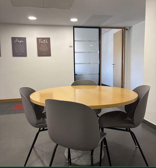 Private phone booth, serviced offices Downtown Beirut — Ref. 1185